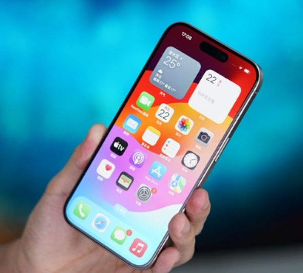 看好中国市场！库克：iPhone 15仍是中国最畅销手机 苹果无惧华为等竞争对手！-第1张图片